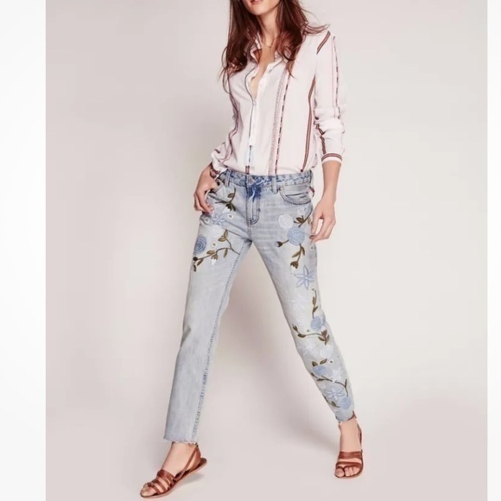 FREE PEOPLE Shower Me with Flowers Floral Embroidered Raw Hem Slim/Strai…
